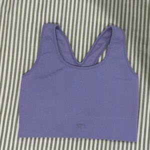 SET active x Madelyn Cline bra